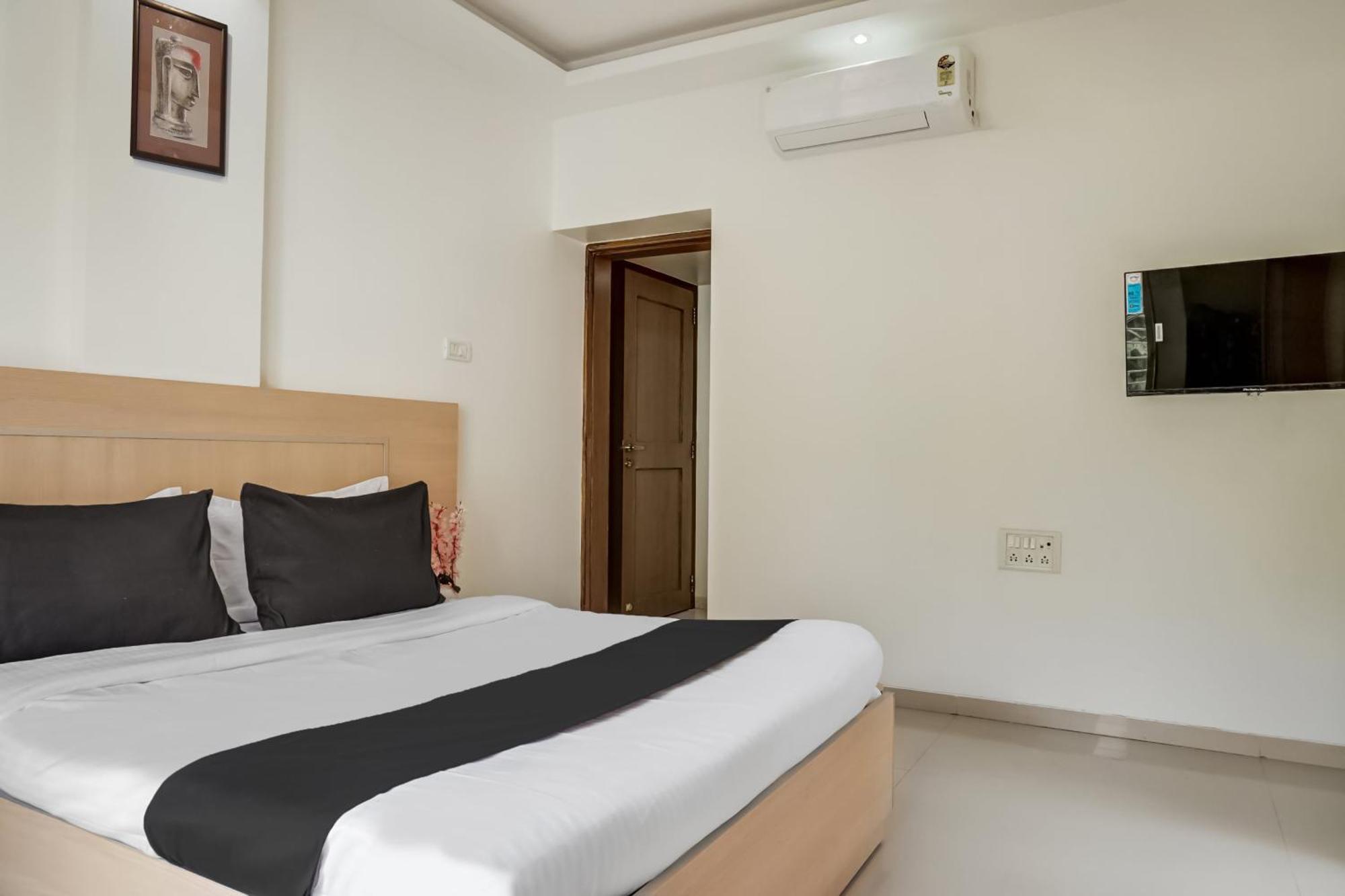 פונה Hotel O Shree Hari מראה חיצוני תמונה